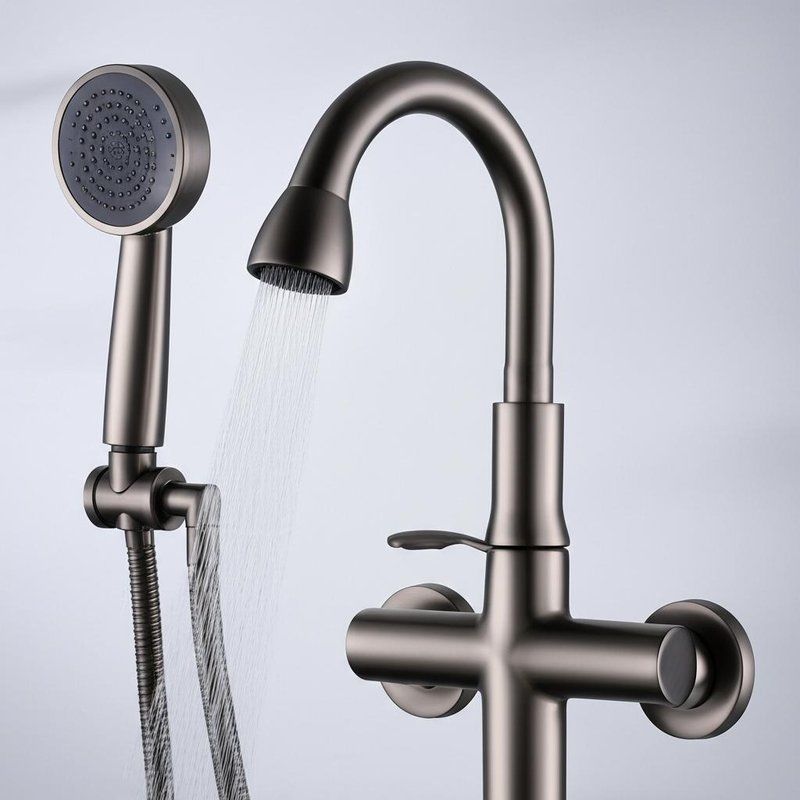 Weiße moderne wandmontierte Duscharmatur-Paneel mit Zweikontrolldiverter und 4-Funktions-Handbrause